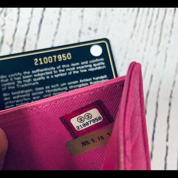 Chanel Matelasse Quilted Leather Pink Caviar Trifold Wallet CC Logo & Box/Card - Picture 12 of 13